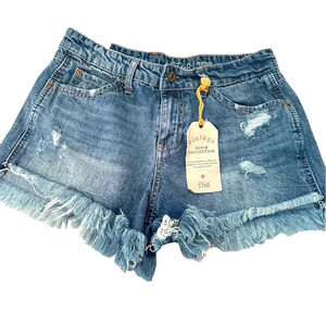 Vintage Vanilla Star High Low Shortie Denim Shorts by Hippie Laundry